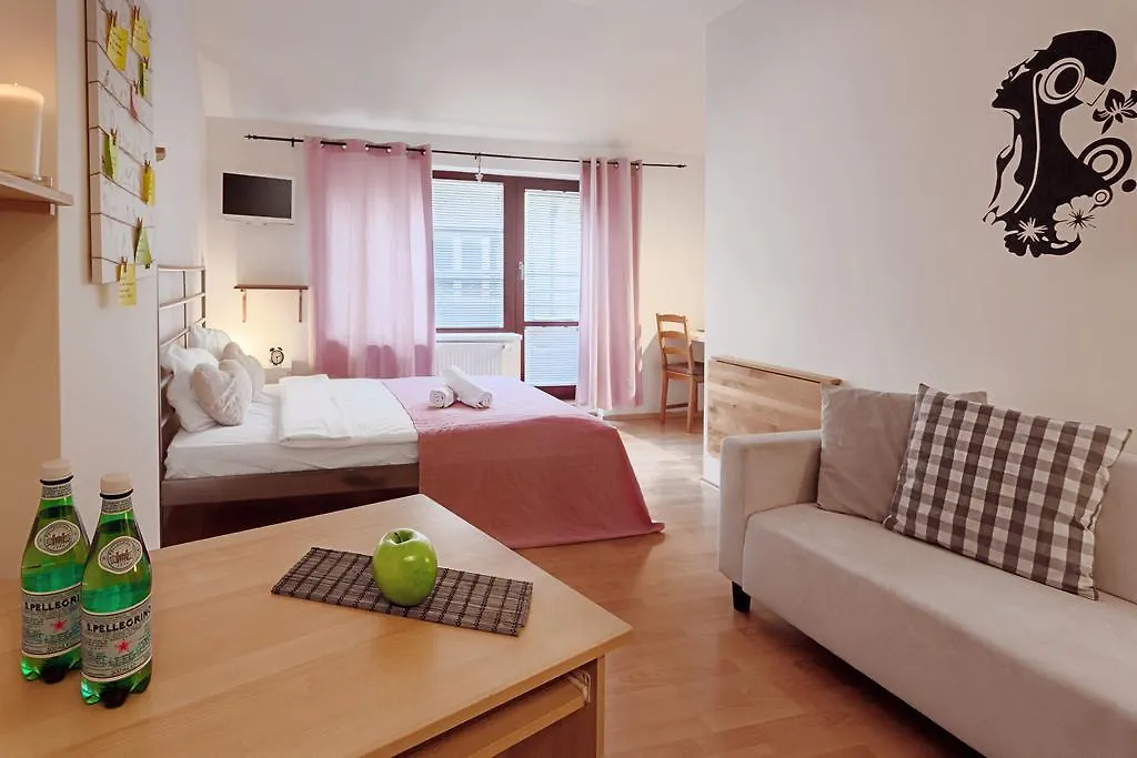Downtown Apartments Kozatska Praag
